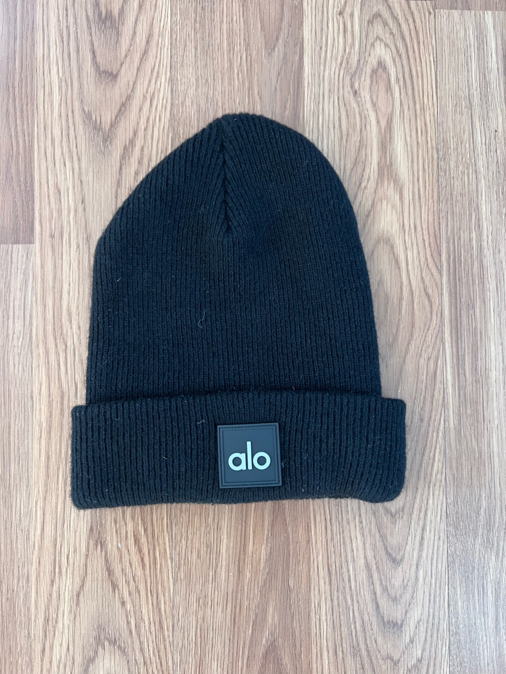 ALO Yoga Black Ribbed Cuffed Beanie with Logo Patch